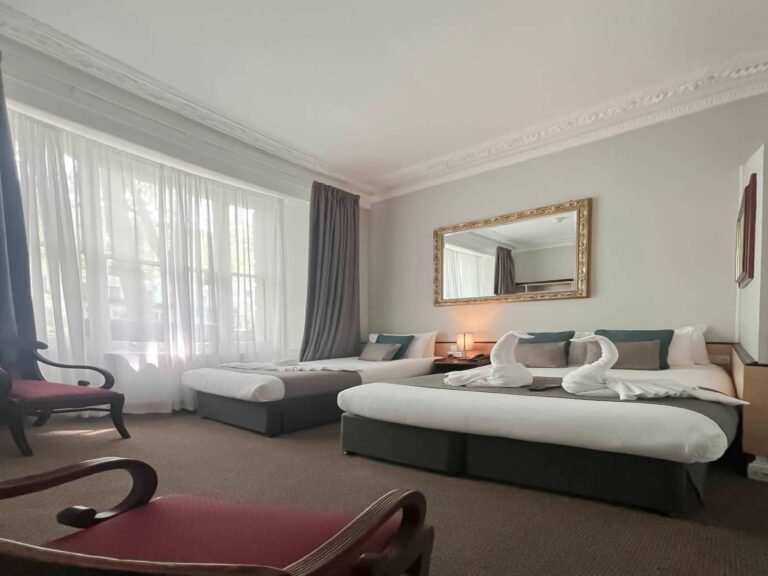 Standard triple room